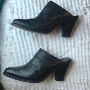 Frye Black Leather Mules • 3.5” Wooden Heel • Women’s Size 8.5